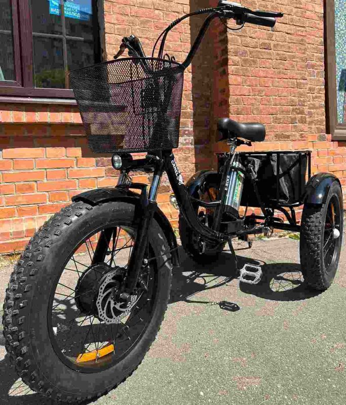 Трехколесный электровелосипед Fat Trike T LUX с корзиной, гидроизоляцией, сигнализацией и замком Трехколесный электровелосипед Fat Trike T LUX с корзиной, гидроизоляцией, сигнализацией и замком
